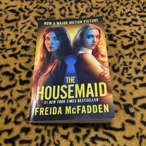The Housemaid Book💙✨